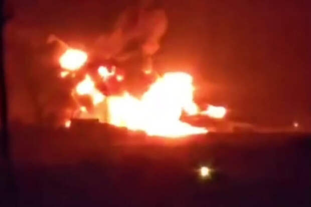 Мощные взрывы в Тегеране: атакован аэропорт, горят самолеты