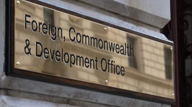 Metro: иранского посла обвинили в вербовке смертников из диаспоры в Британии