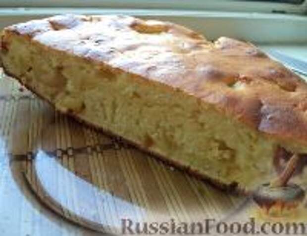 Фото к рецепту: Пирог с яблоками и персиками