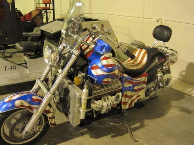 Конфисковали гараж на 10 млн. долларов (21 фото) Конфисковали гараж на 10 млн. долларов (21 фото)