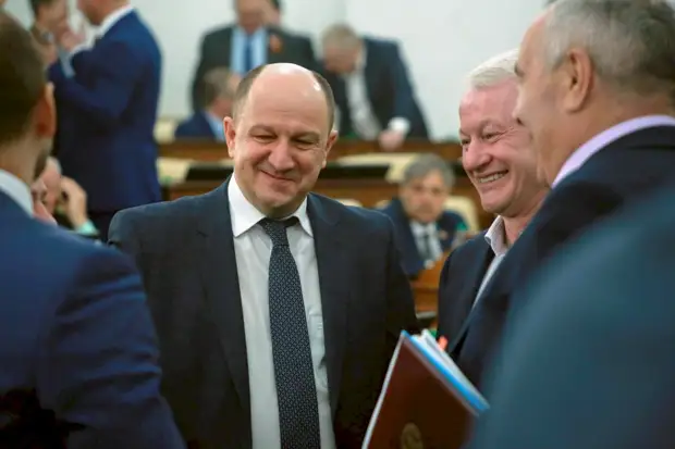 Майское настроение. Фоторепортаж с отчёта губернатора Виктора Томенко