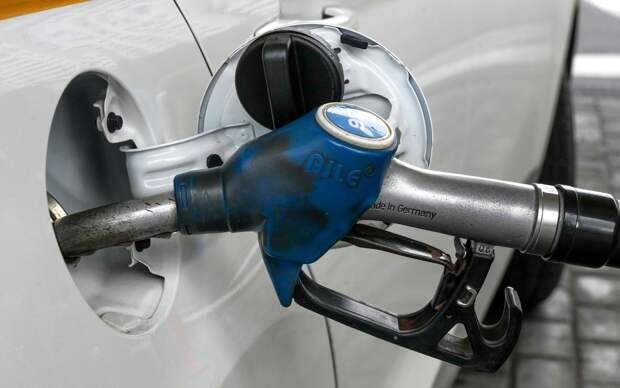 Орбан: правительство Венгрии ограничит цены на бензин и дизель с 10 марта