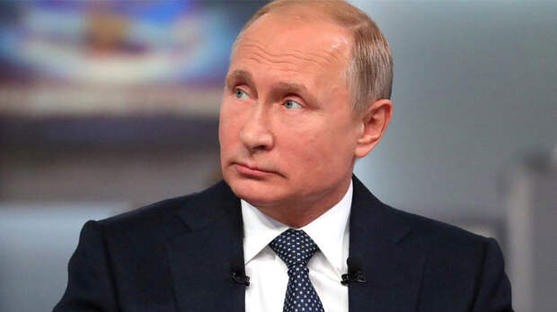 Госдуму бросили на спасение рухнувшего из-за пенсионной реформы рейтинга Путина / СМИ: Кремль попросил депутатов не ругать президента при обсуждении пенсионного вопроса