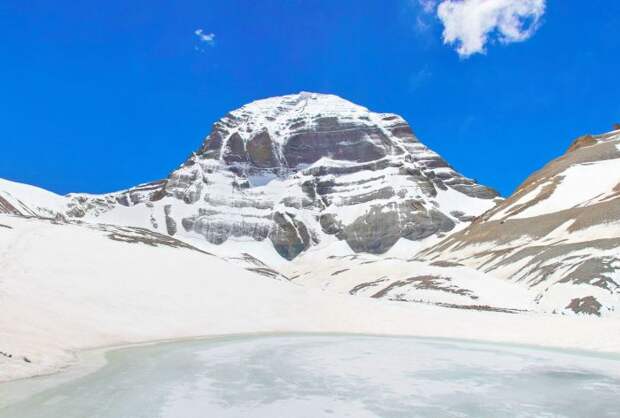 Северное лицо Кайласа. / Фото: www.mt-kailash.ru Северное лицо Кайласа. / Фото: www.mt-kailash.ru