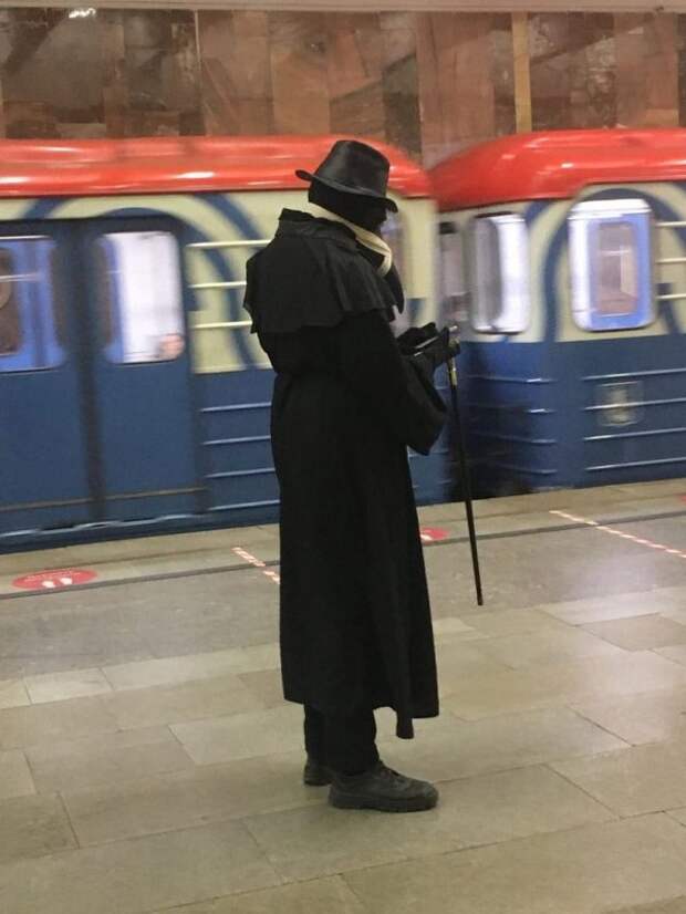 Модники и чудаки из метро