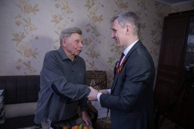 Почётному гражданину , ветерану ВОВ Владимиру Лаптинскому из Смоленской области исполнилось 100 лет