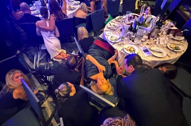 CBS News: при входе на ужин в Белый дом не требовали удостоверение личности