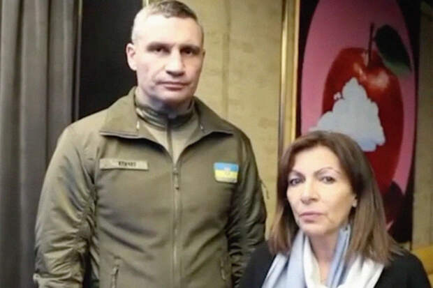 Кличко: Киев получил четыре генератора от мэра Парижа Идальго