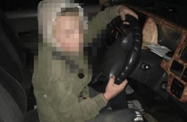 Россиянка отправила 10-летнего сына в магазин на своей машине