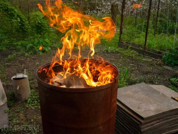 Как правильно сжигать мусор на участке