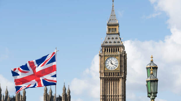 «Душит демократию»: Джонсон резко высказался о решении правительства Стармера