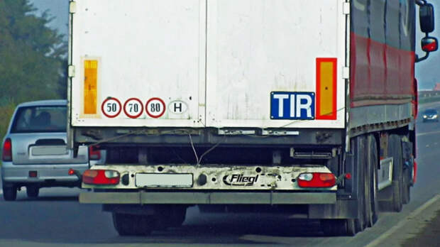 Что скрывает надпись TIR на грузовиках и почему большие машины зовут фурами