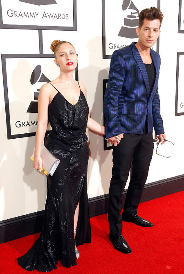 Дочь Стинга встречается с бывшей женой Марка Ронсона