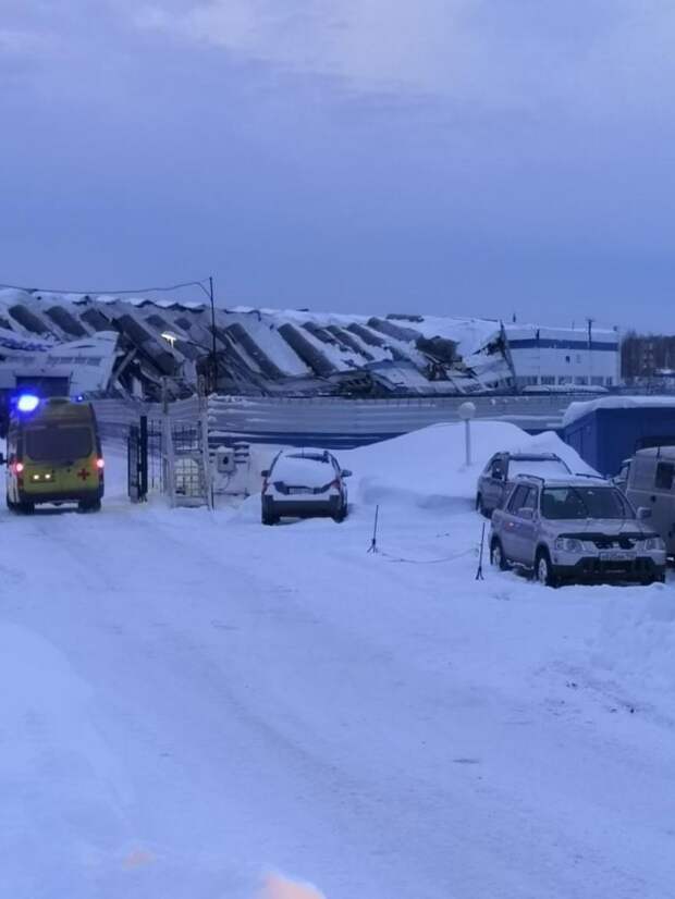 На Кузбассе обрушилась крыша вагоноремонтного завода