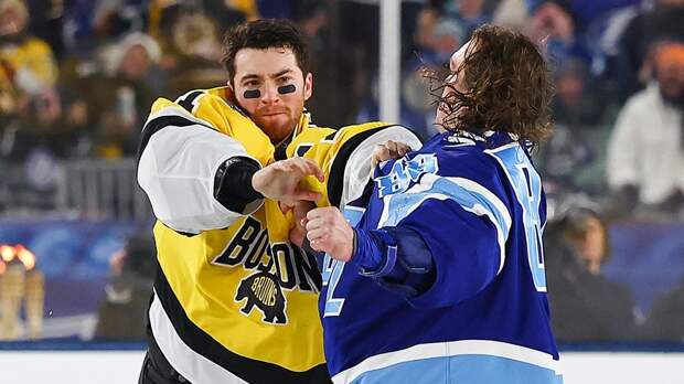 Василевский: «Это была моя первая драка в НХЛ. Рад, что Свэйман принял мой вызов, мы славно помахались»