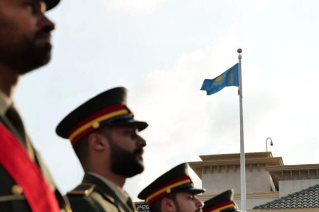 Завершилось голосование на референдуме в Казахстане