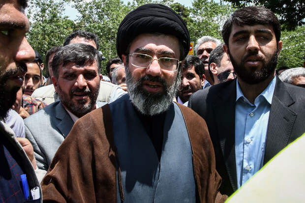 Al Hadath: сын Али Хаменеи Моджтаба пострадал при одной из атак