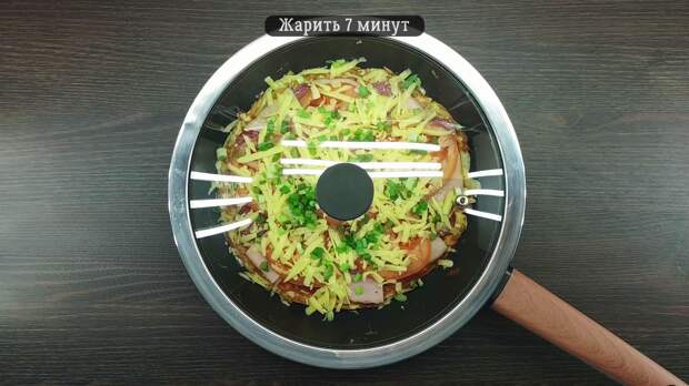 Дорогие подписчики, сегодня поделюсь с вами просто замечательным рецептом, который готовится просто и сразу из под ножа, а получается невероятно сытно и красиво.-13