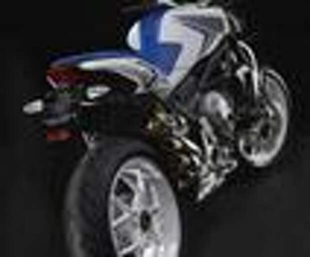 MV Agusta Brutale 800 образца 2013 года