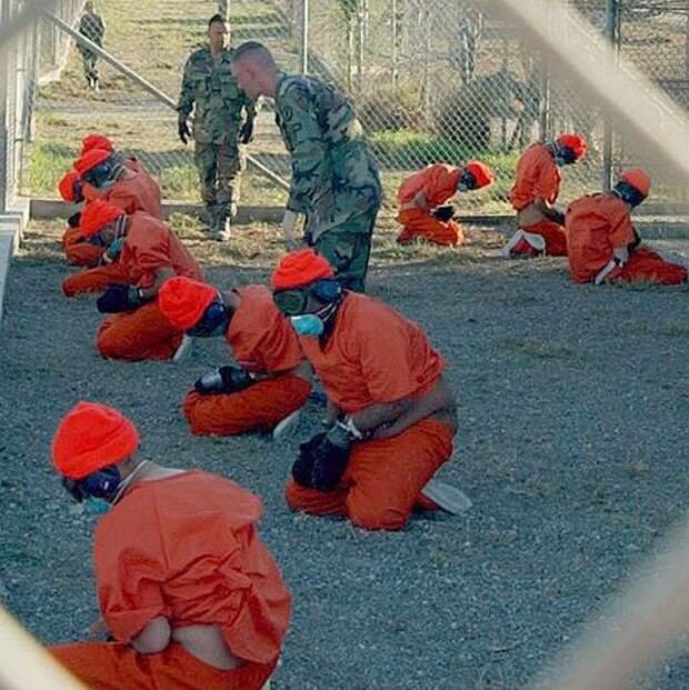 11 популярных песен, используемых ЦРУ для пыток заключённых