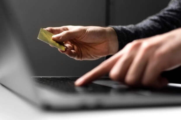 Юрист Виноградов объяснил, что какие переводы вызывают подозрения банков