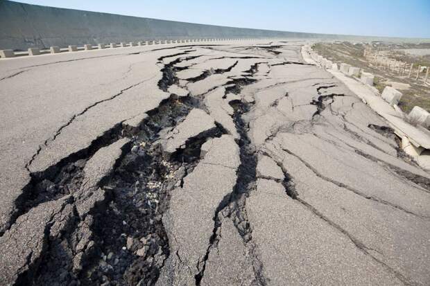СРОЧНО: Сильное землетрясение в Турции, обрушились дома (+ФОТО, ВИДЕО)