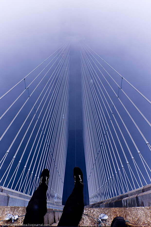 на высоте 136 метров bridge17 Туманный рассвет над Киевом на высоте 136 метров