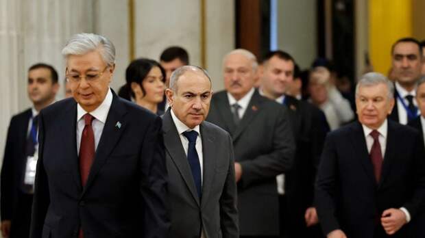 Баранец: "Казахстан нас предает, пора забирать манатки оттуда. А ОДКБ - это картонная фиктивная организация"