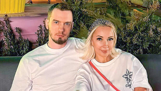 Муж Кудрявцевой высмеял сорвавшуюся с диеты жену — застряла на горке