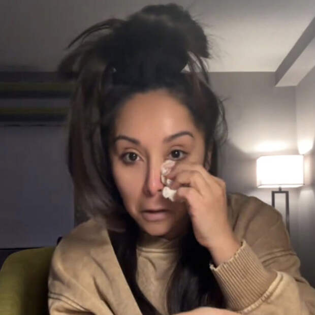 Звезда телешоу в слезах рассказала о раке и описала свое состояние словами «мне страшно»