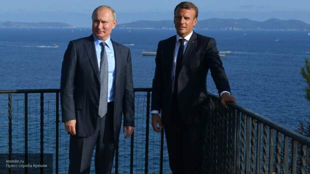 Макрон и Путин обсудили ситуацию на Украине перед встречей в «нормандском формате»