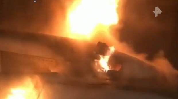 СК возбудил уголовное дело после возгорания двигателя самолета Уфа — Сочи