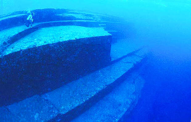 Подводная пирамида у острова Йонагуни