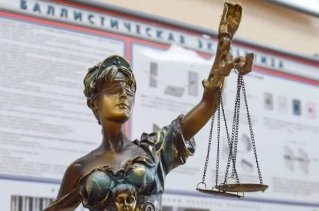 У осужденного экс-генерала Попова конфисковали 45 миллионов рублей