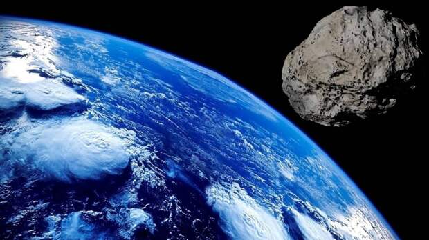 Специалисты NASA сообщили о стремительном приближении к Земле крупного астероида 2018 AH