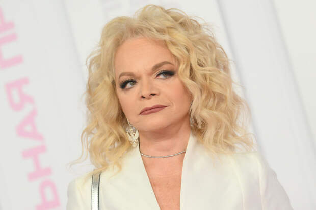 Mash: Лариса Долина переехала в бывшую квартиру Стивена Сигала в Москве