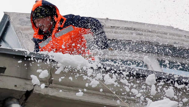 Жителей Люберец заливает с потолков — Генпрокуратуру просят проверить коммунальщиков