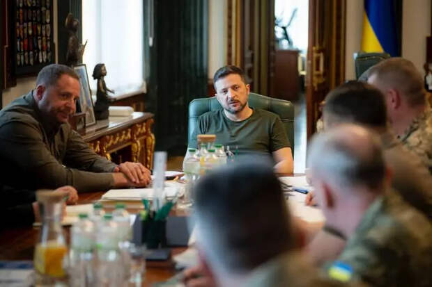 Пресса Украины: Зеленский готов поменять решение о перемирии сразу же, как подтвердится визит в Москву американцев