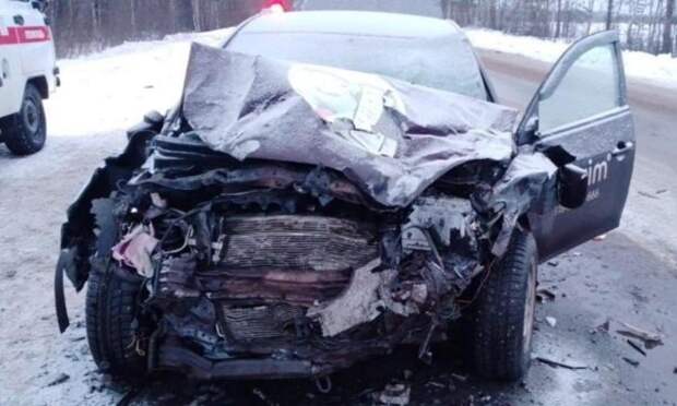 Под Северодвинском в ДТП пострадали четыре человека, один погиб