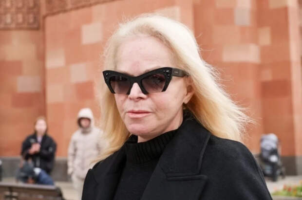 Долина проигнорировала вопросы прессы после концерта в Москве