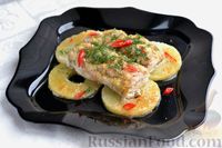 Фото к рецепту: Рыба, запечённая с ананасами, в цитрусовой глазури