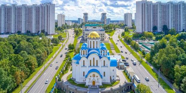 Патриарх призвал воздержаться от посещения церквей и храмов. Фото: mos.ru