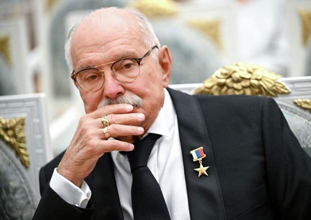 Путин наградил Михалкова орденом святого апостола Андрея Первозванного