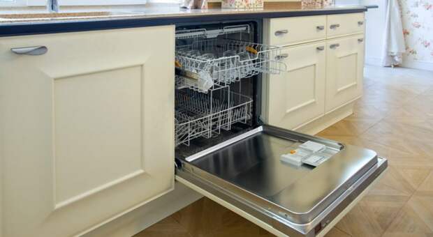 Чистим посудомоечную машину без магазинной химии