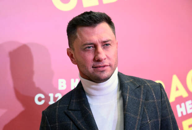 "Полный фарш": косметолог назвал преображение Павла Прилучного перебором