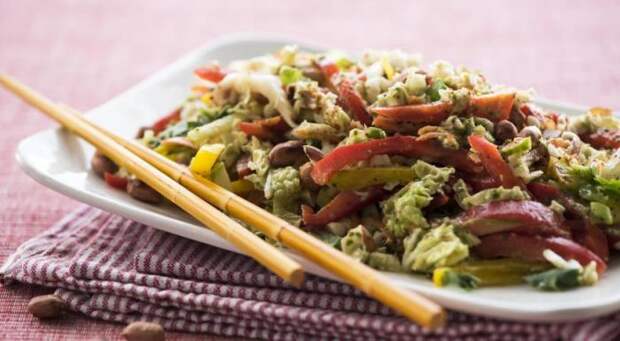 Невероятно вкусный азиатский салат. \ Фото: google.ru. Невероятно вкусный азиатский салат. \ Фото: google.ru.