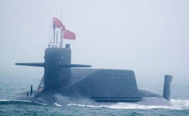 На фото: атомная подводная лодка типа 094A класса «Цзинь» «Великий марш 10» ВМС Народно-освободительной армии Китая (НОАК)