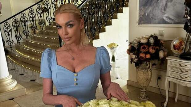 «Предстоит серьезная жизненная перипетия»: Волочкова решила оставить сцену