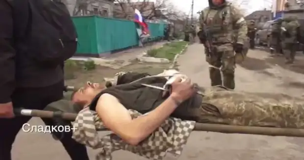 «Мы уже готовились к смерти»: военкор Сладков показал добровольную сдачу в плен морпехов ВСУ