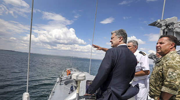 Морской бой: Порошенко отдал приказ захватить украинский Керченский пролив